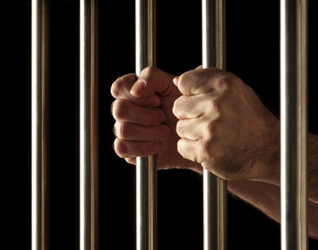 De levenslange gevangenisstraf - Problemen met justitie